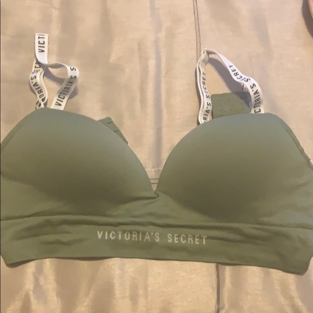 Green Victoria’s Secret Bra. Size Large